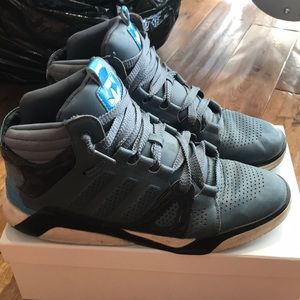 Vintage Adidas Sneakers